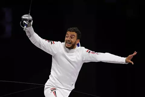 اكتسح لاعب الكيان الصهيوني.. محمد السيد يتوج بذهبية كأس العالم لسلاح المبارزة